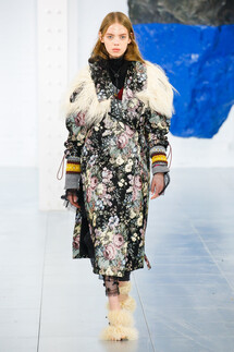 Preen by Thornton Bregazzi Fall 2018 Ready-to-Wear Preen by Thornton Bregazzi осень зима 2018 коллекция неделя моды в Лондане LFW Mainstyles